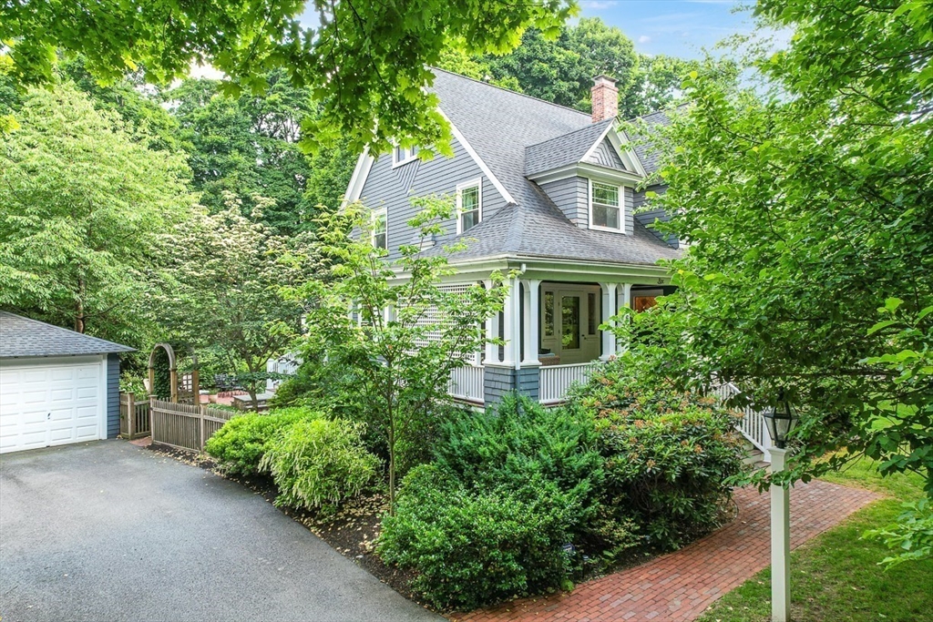 6 Fenwick Road Winchester, MA 01890 - Photo 3 of 40 Gallery Image 3