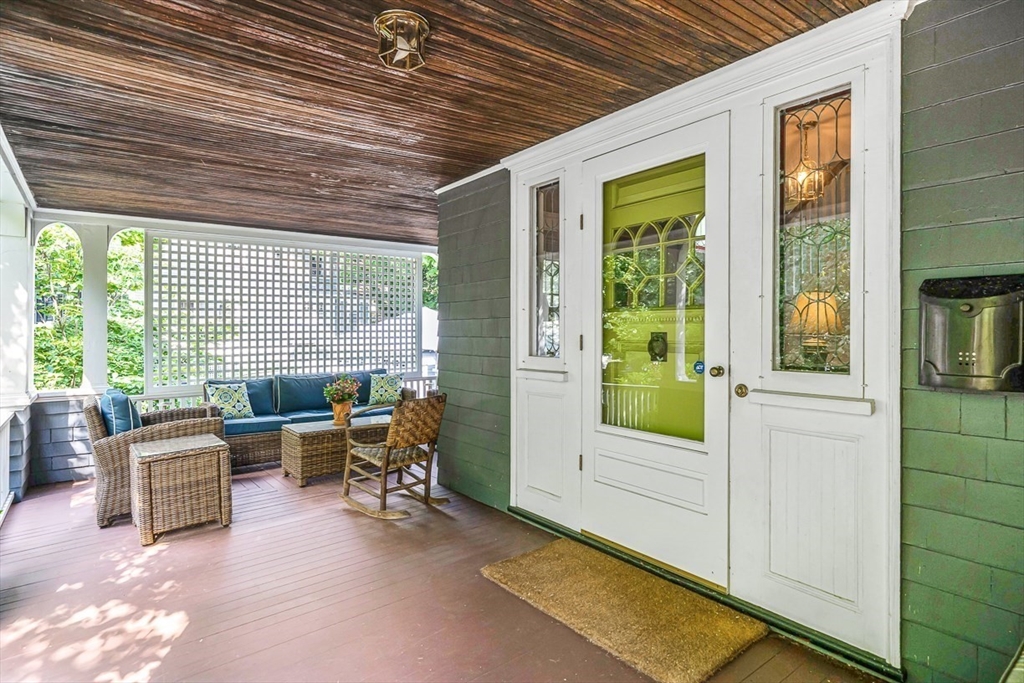6 Fenwick Road Winchester, MA 01890 - Photo 5 of 40 Gallery Image 5
