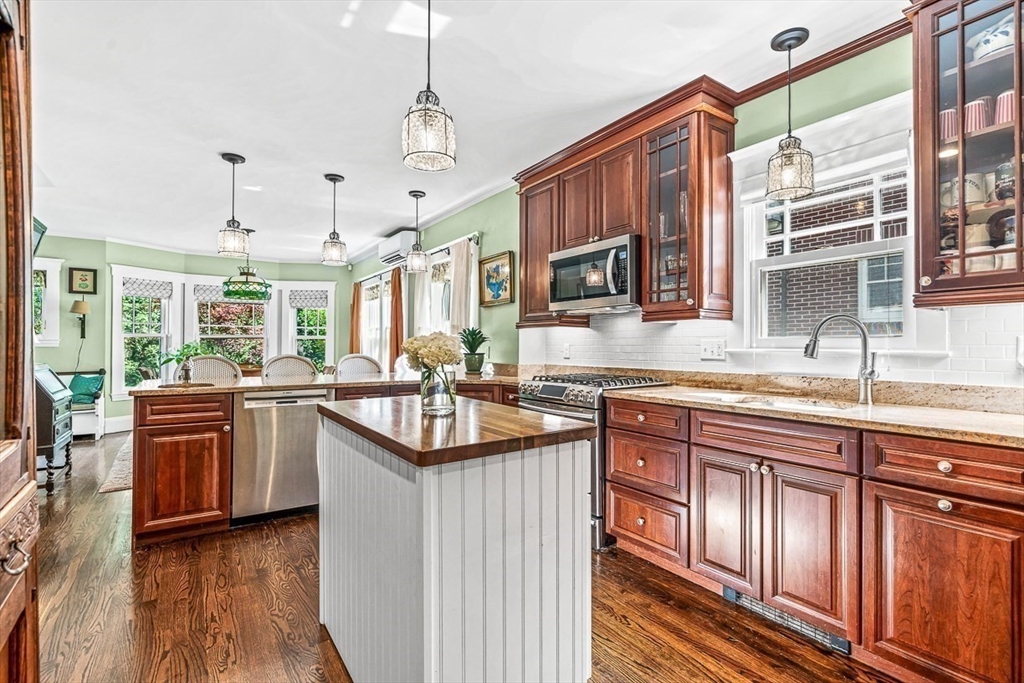 6 Fenwick Road Winchester, MA 01890 - Photo 9 of 40 Gallery Image 9
