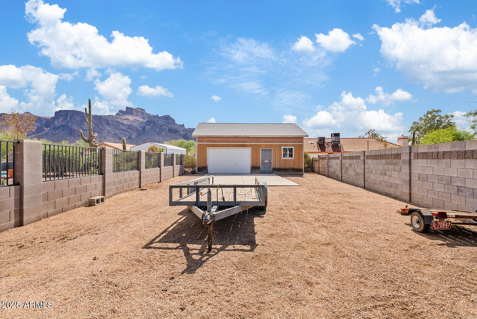 75 North Val Vista Road Apache Junction, AZ 85119 - Photo 30 of 39 a view of a backyard with a sitting area