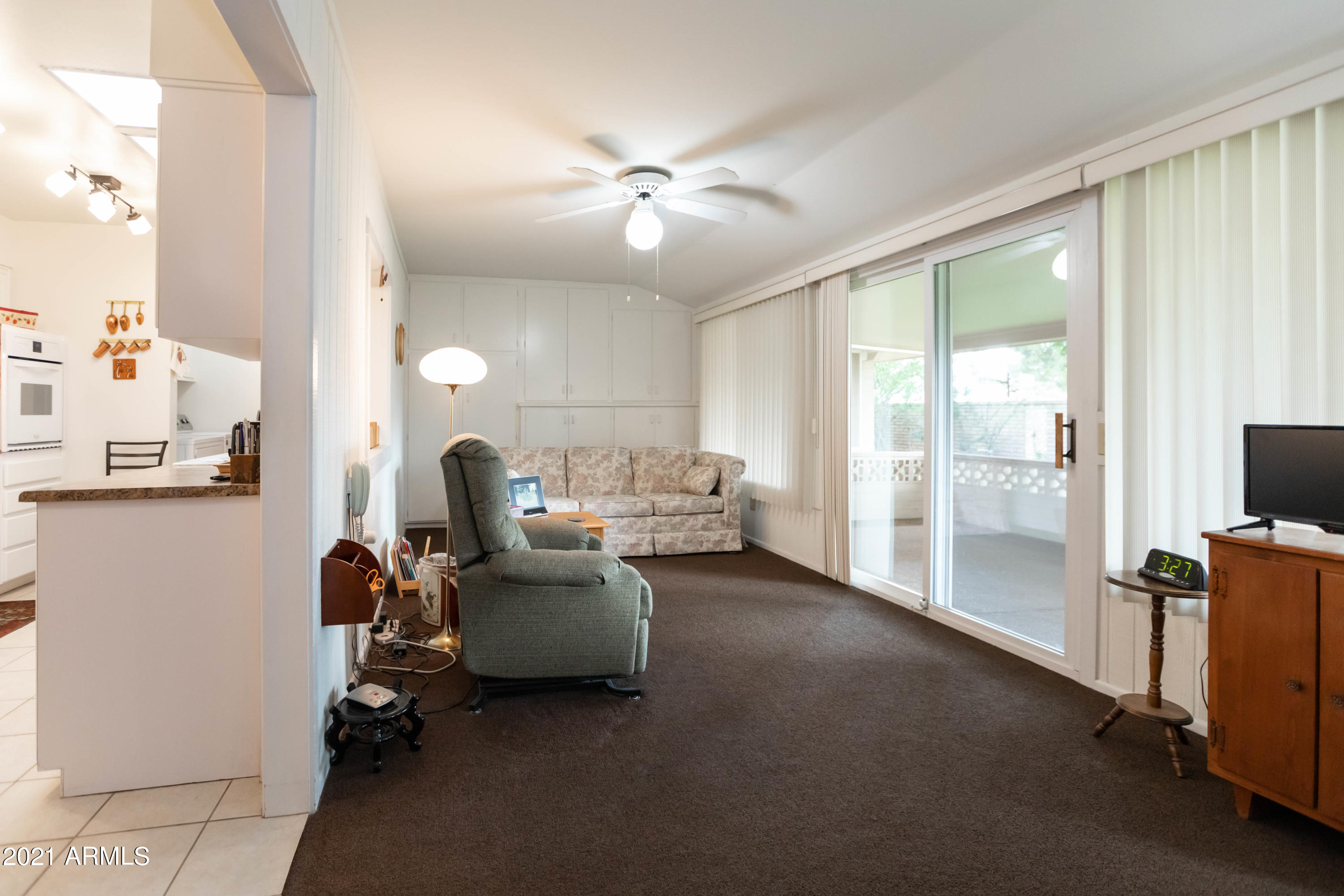 10207 West Royal Oak Road Sun City, AZ 85351 - Photo 16 of 38 Arizona room