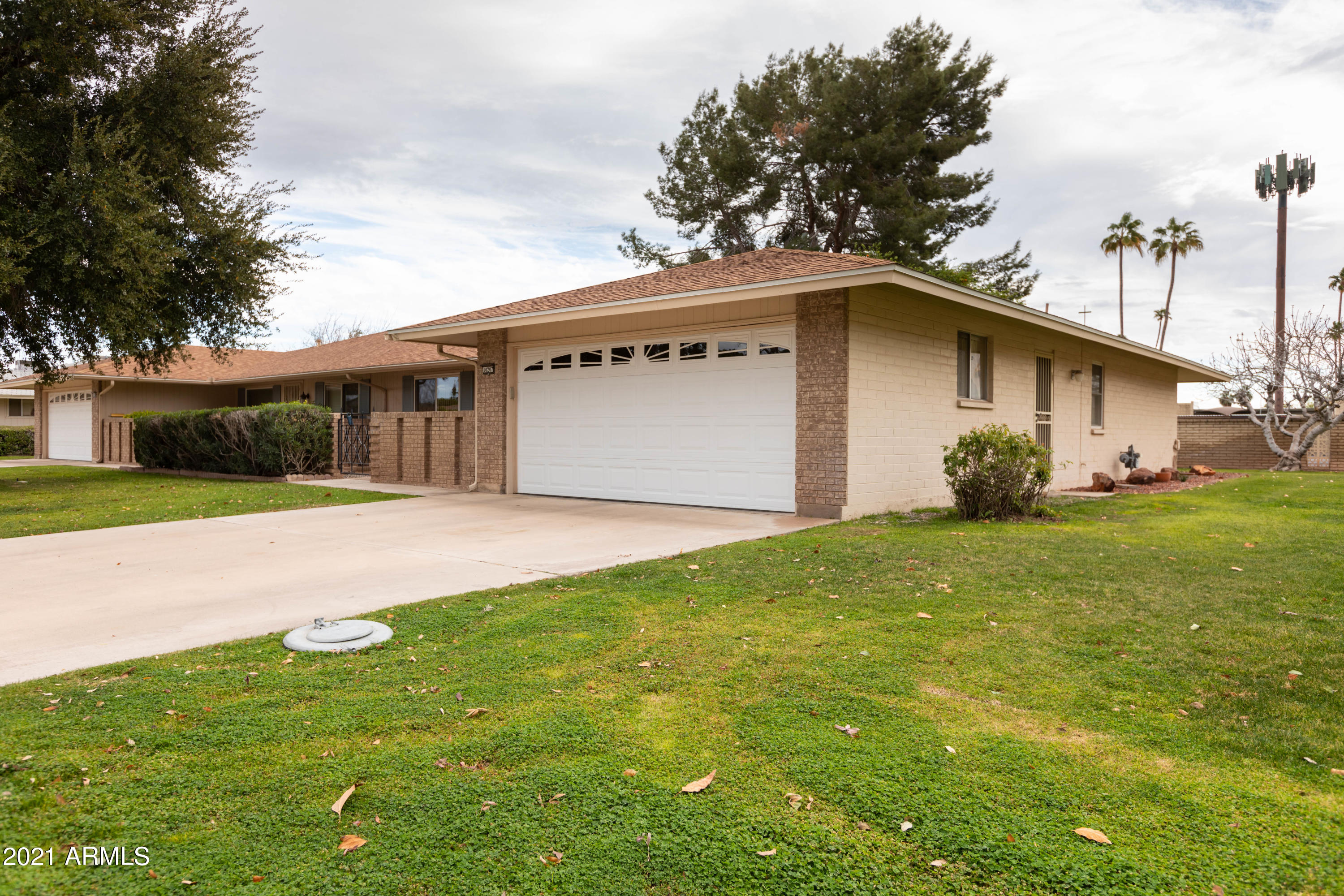 10207 West Royal Oak Road Sun City, AZ 85351 - Photo 2 of 38 front