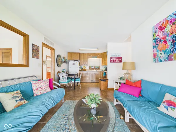 $275,900 | 8746 South Valentine Road, Claypool, IN 46510