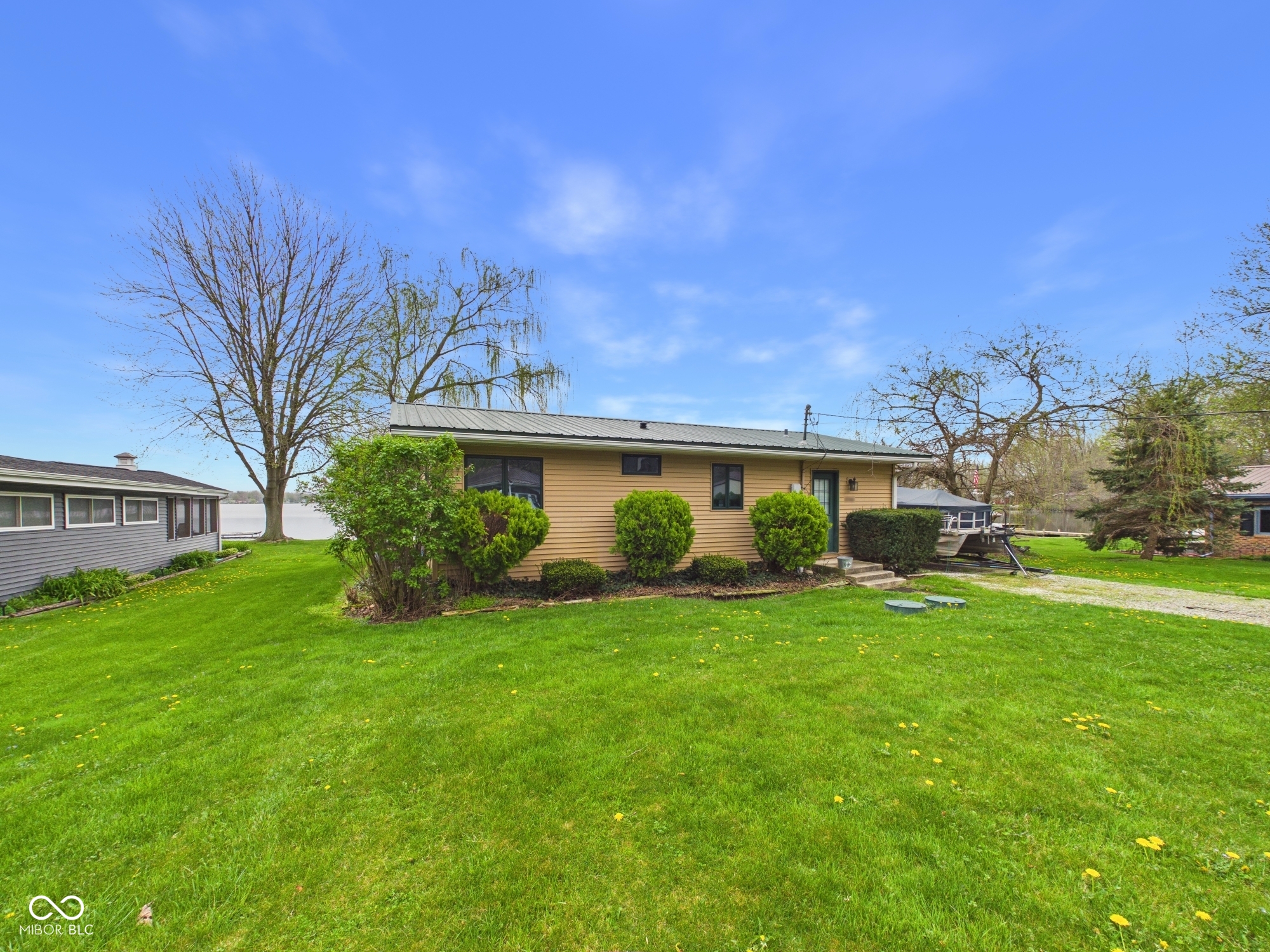 8746 South Valentine Road Claypool, IN 46510 - Photo 2 of 29