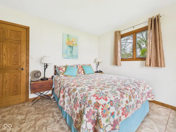 $275,900 | 8746 South Valentine Road, Claypool, IN 46510