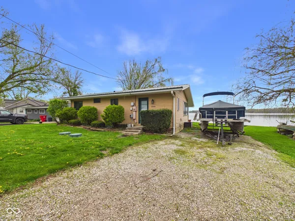 $275,900 | 8746 South Valentine Road, Claypool, IN 46510