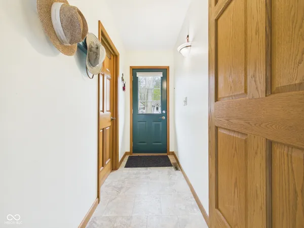 $275,900 | 8746 South Valentine Road, Claypool, IN 46510