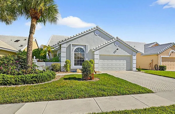 $425,000 | 8337 Horseshoe Bay Road, Boynton Beach, FL 33472