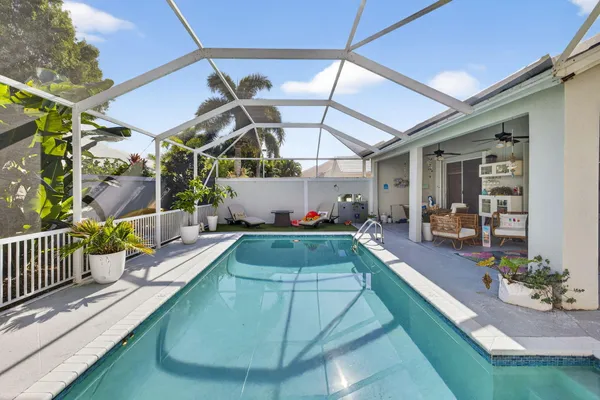 $425,000 | 8337 Horseshoe Bay Road, Boynton Beach, FL 33472