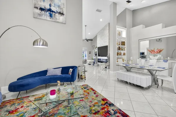 $425,000 | 8337 Horseshoe Bay Road, Boynton Beach, FL 33472
