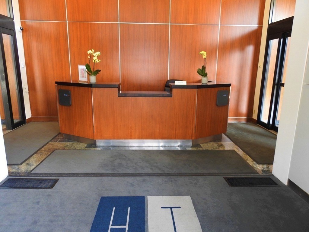 65 East India Row, Unit 9D Boston, MA 02110 - Photo 13 of 34