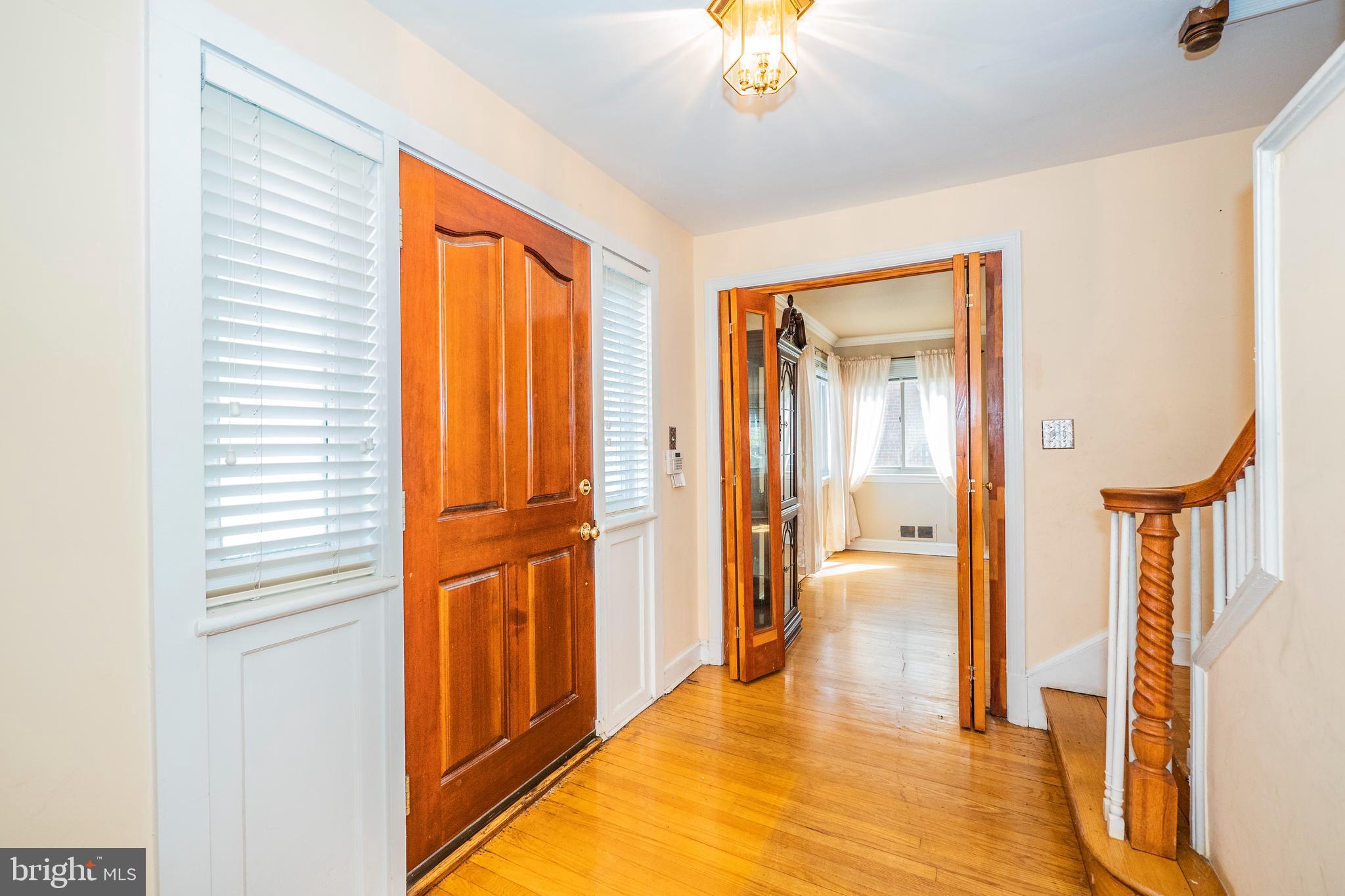 1416 Leegate Road Northwest Washington, DC 20012 - Photo 21 of 66 Foyer