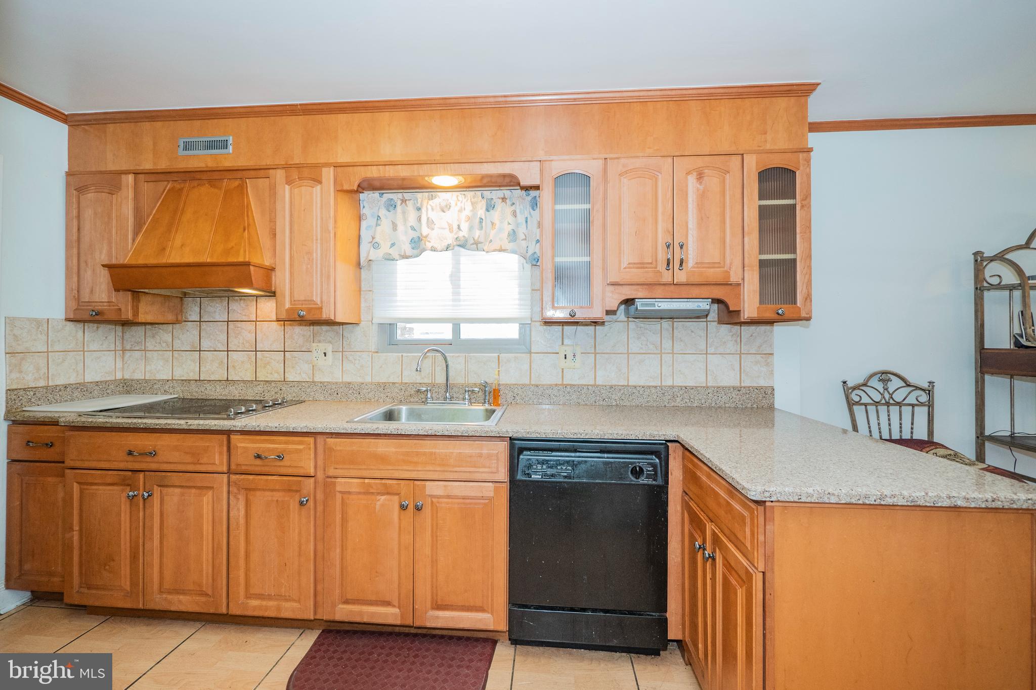 1416 Leegate Road Northwest Washington, DC 20012 - Photo 40 of 66 Kitchen