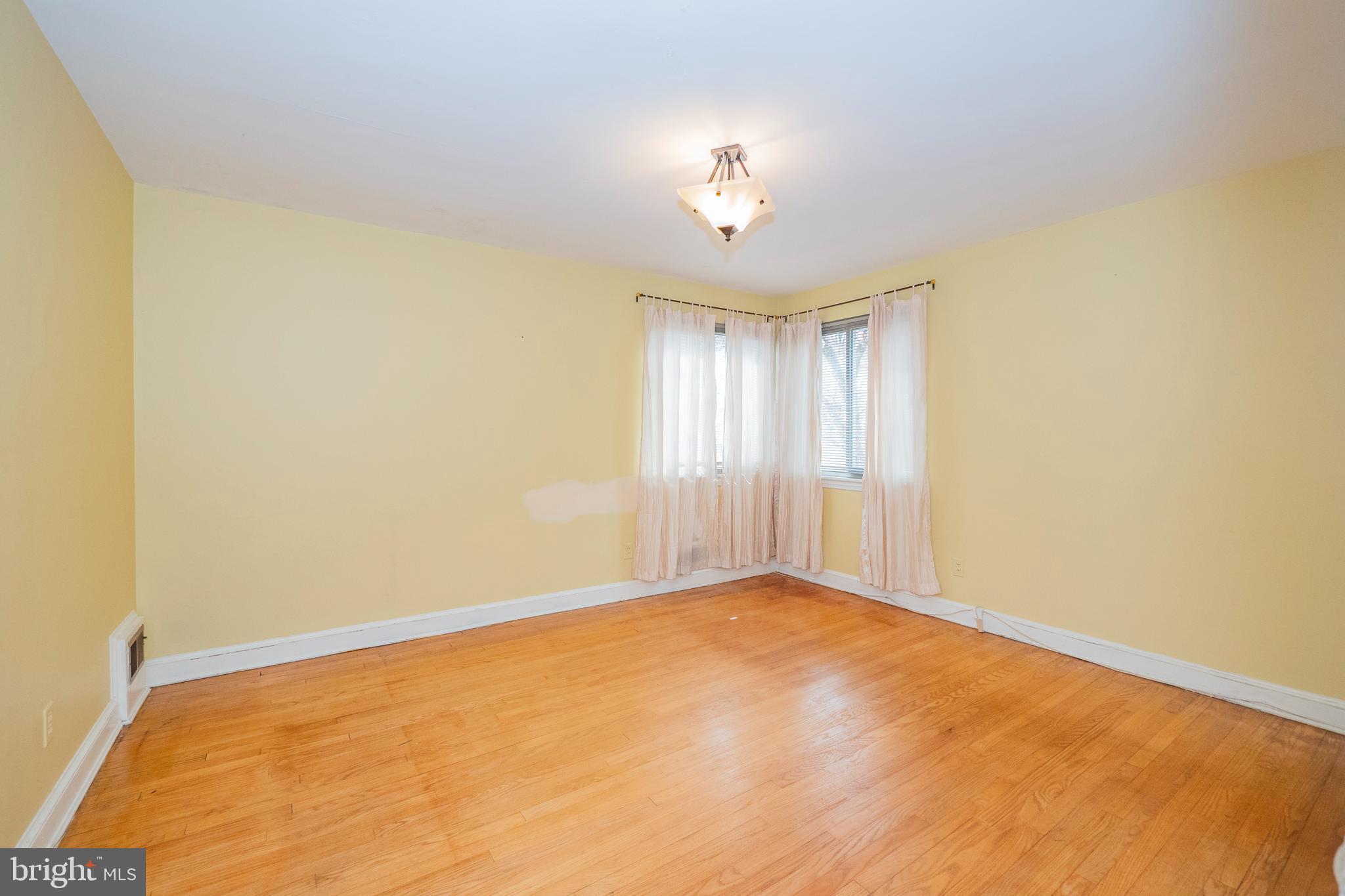 1416 Leegate Road Northwest Washington, DC 20012 - Photo 51 of 66 Bedroom