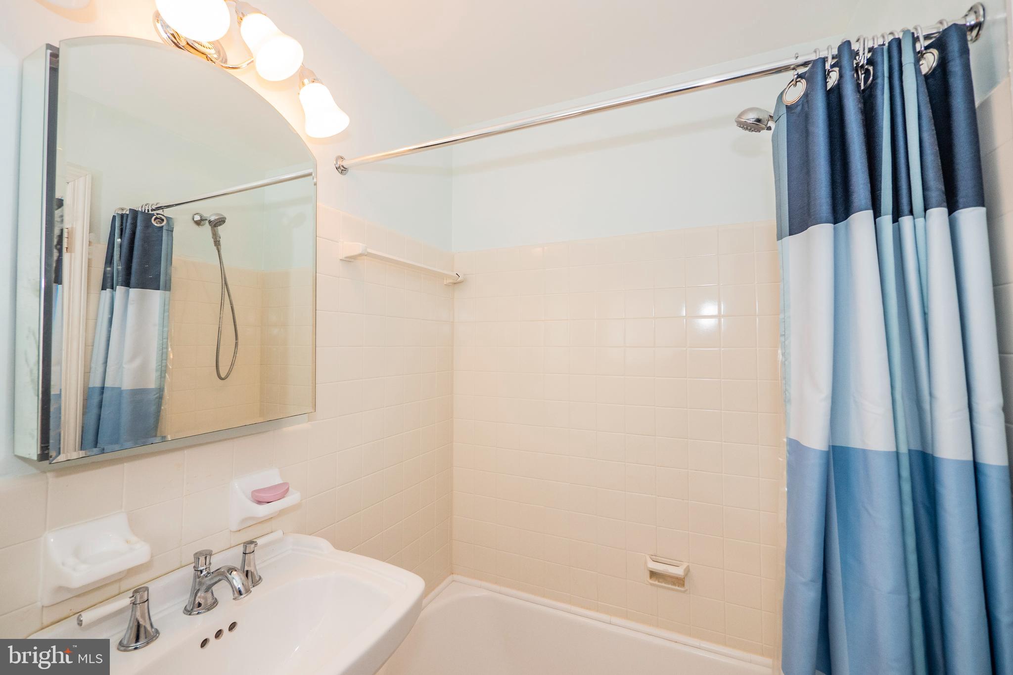 1416 Leegate Road Northwest Washington, DC 20012 - Photo 54 of 66 Primary Bath