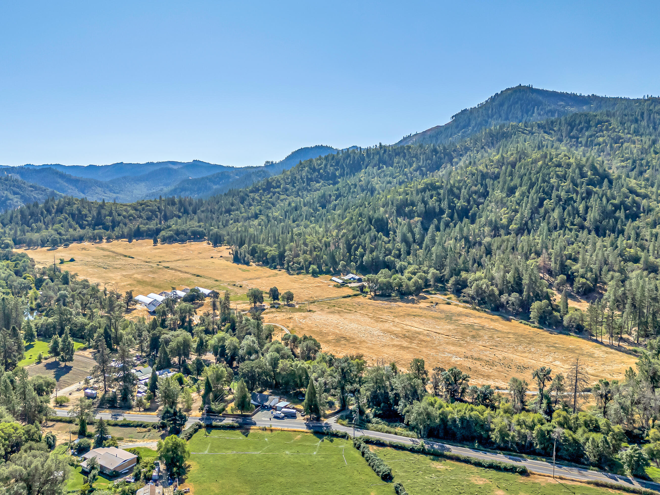 9820 East Evans Creek Road Rogue River, OR 97537 - Photo 54 of 58 DJI_20250722094729_0016_D