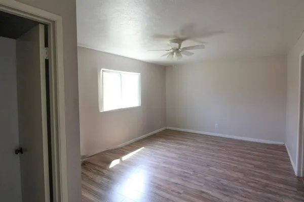 $2,300 | 3102 Abbey Road, Carrollton, TX 75007