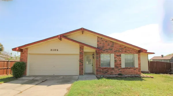 $2,300 | 3102 Abbey Road, Carrollton, TX 75007