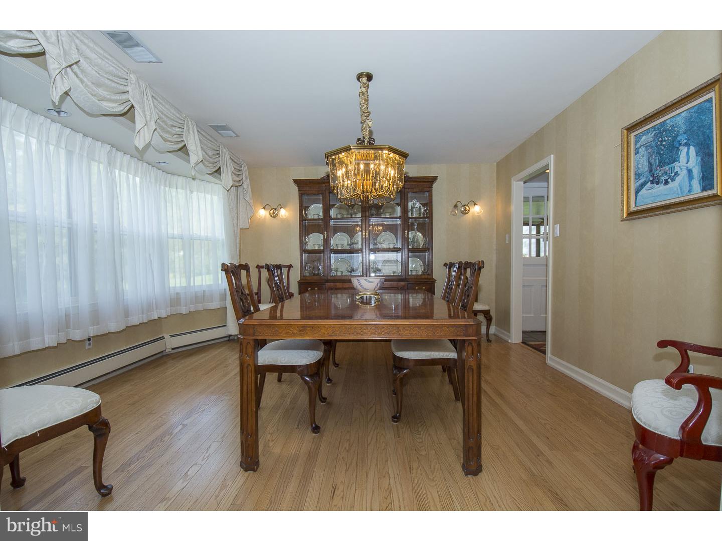 1405 Ponds Edge Road West Chester, PA 19382 - Photo 5 of 25 Gallery Image 5