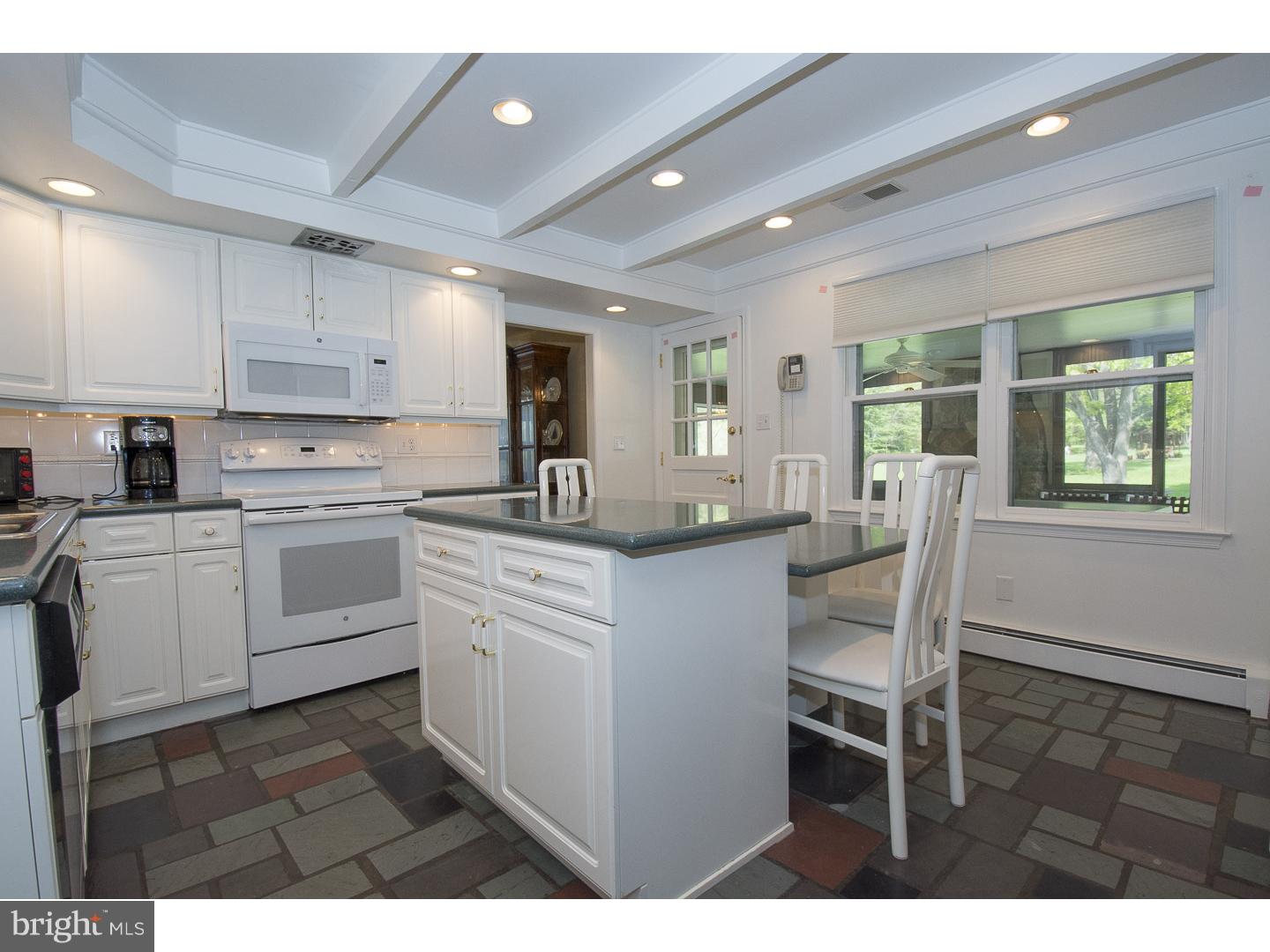 1405 Ponds Edge Road West Chester, PA 19382 - Photo 6 of 25 Gallery Image 6