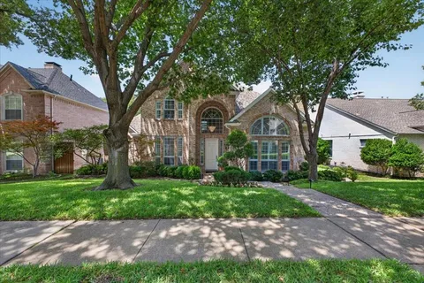 $815,000 | 18719 Thorntree Lane, Dallas, TX 75252