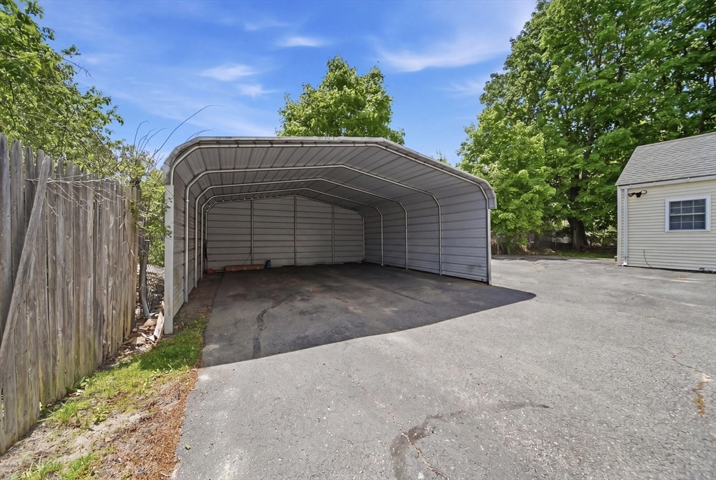 436 Franklin Road Fitchburg, MA 01420 - Photo 6 of 41