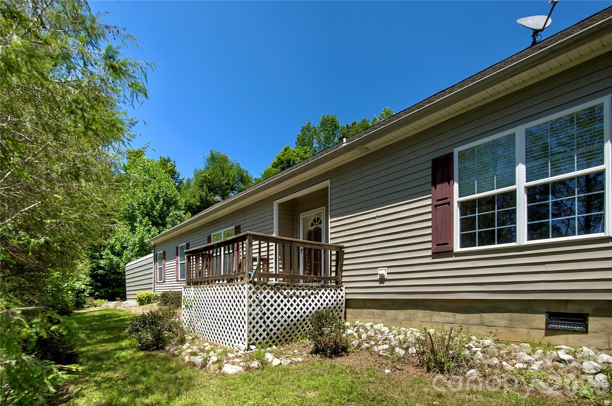 498 Broad Branch Road Bakersville, NC 28705 - Photo 23 of 27