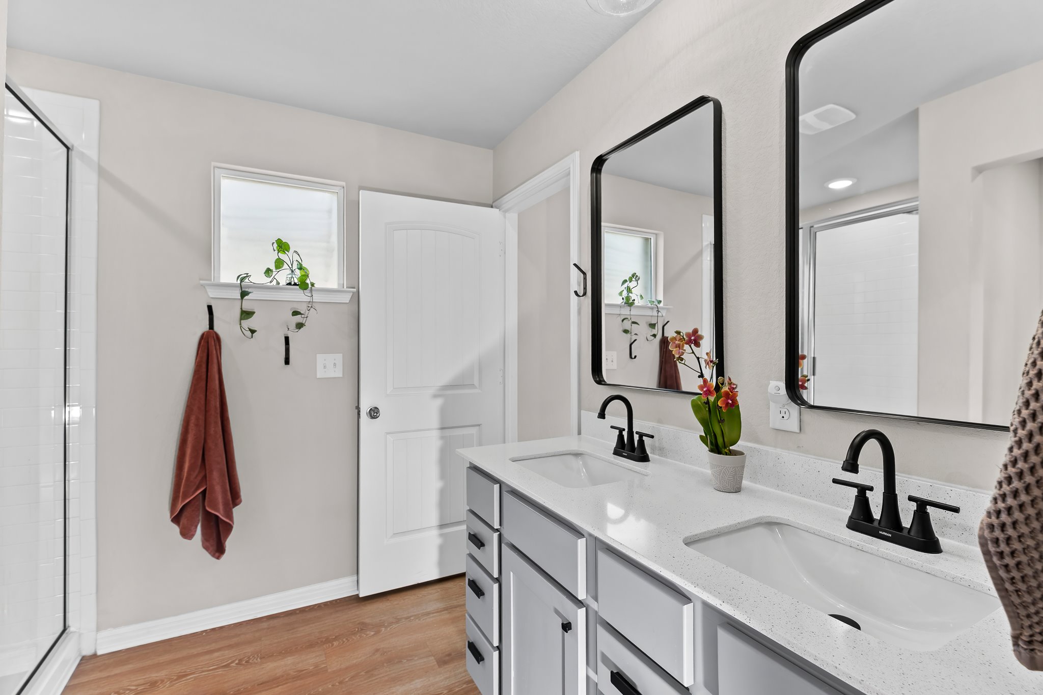 213 Mais Drive Georgetown, TX 78626 - Photo 30 of 39 a bathroom with a double vanity sink and a mirror