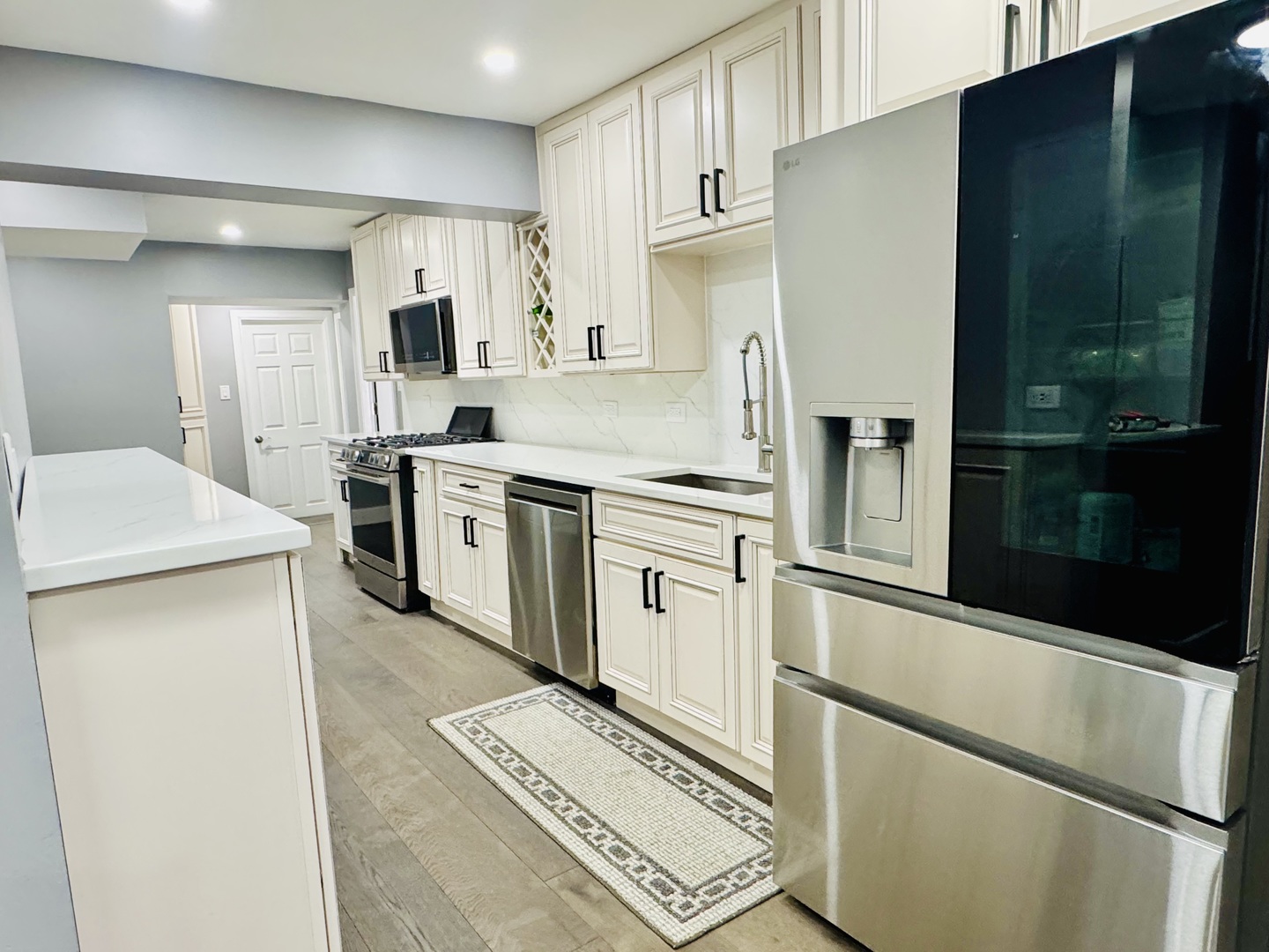 7258 West 72nd Street Bridgeview, IL 60455 - Photo 8 of 25