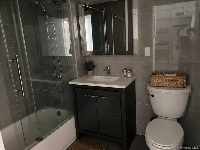 $949,999 | 65-18 Austin Street, Unit 8A | Rego Park