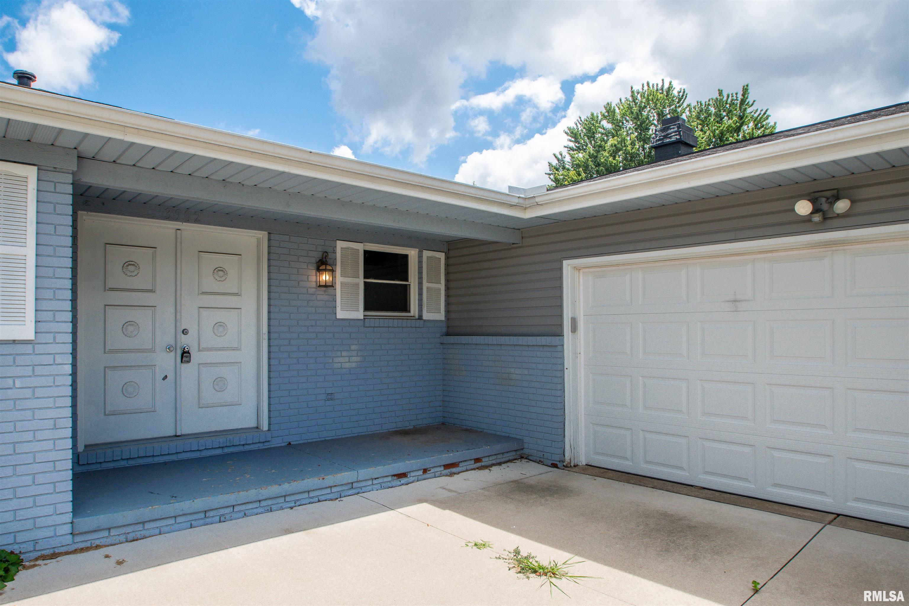 3902 North Rochelle Lane Peoria, IL 61615 - Photo 4 of 40 Gallery Image 4