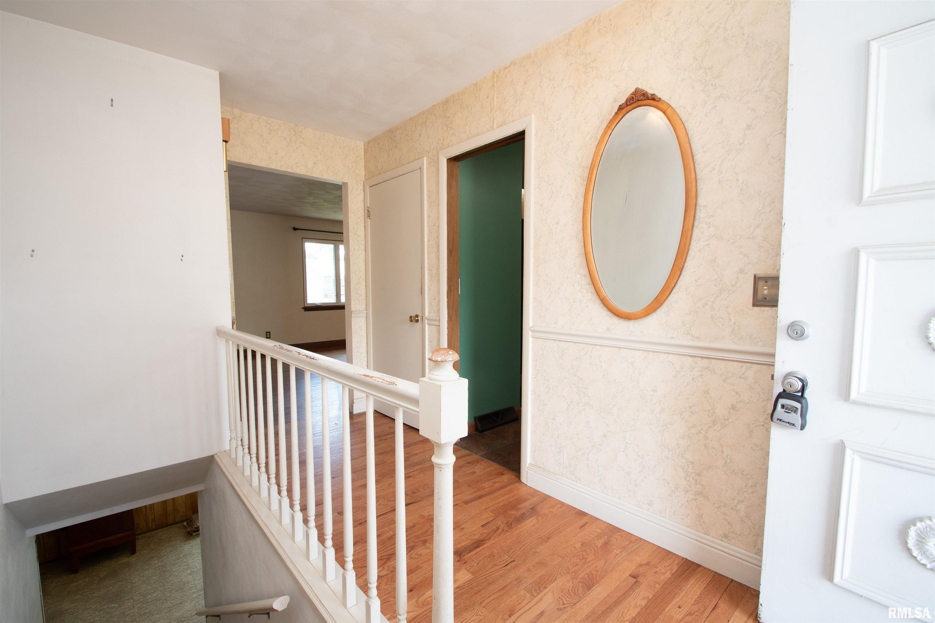 3902 North Rochelle Lane Peoria, IL 61615 - Photo 5 of 40 Gallery Image 5