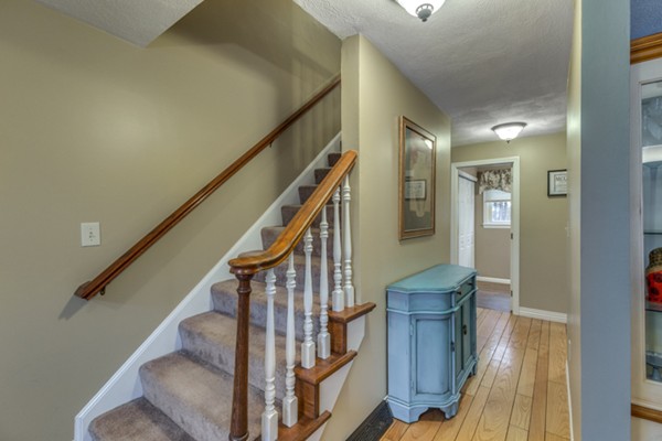 46 Chatham Road Billerica, MA 01821 - Photo 5 of 30