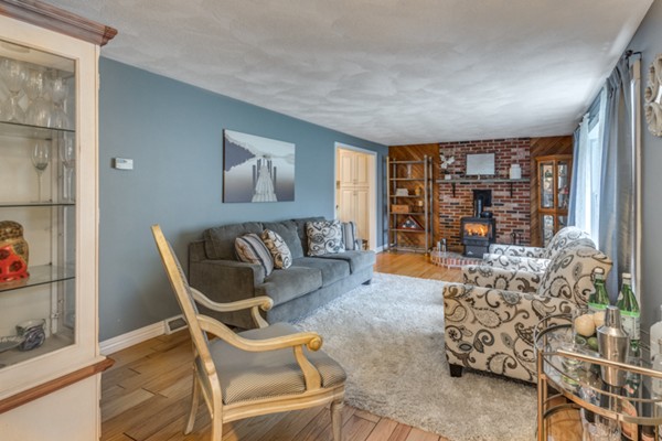46 Chatham Road Billerica, MA 01821 - Photo 6 of 30
