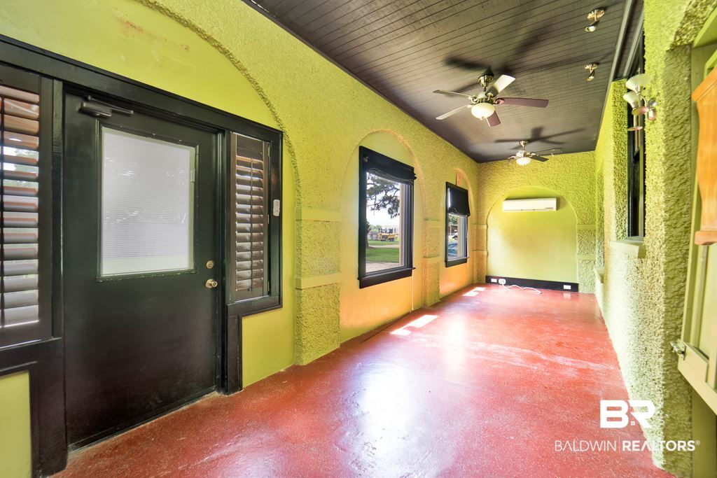 10251 County Road 65 Foley, AL 36535 - Photo 21 of 25 Closed In Back Porch