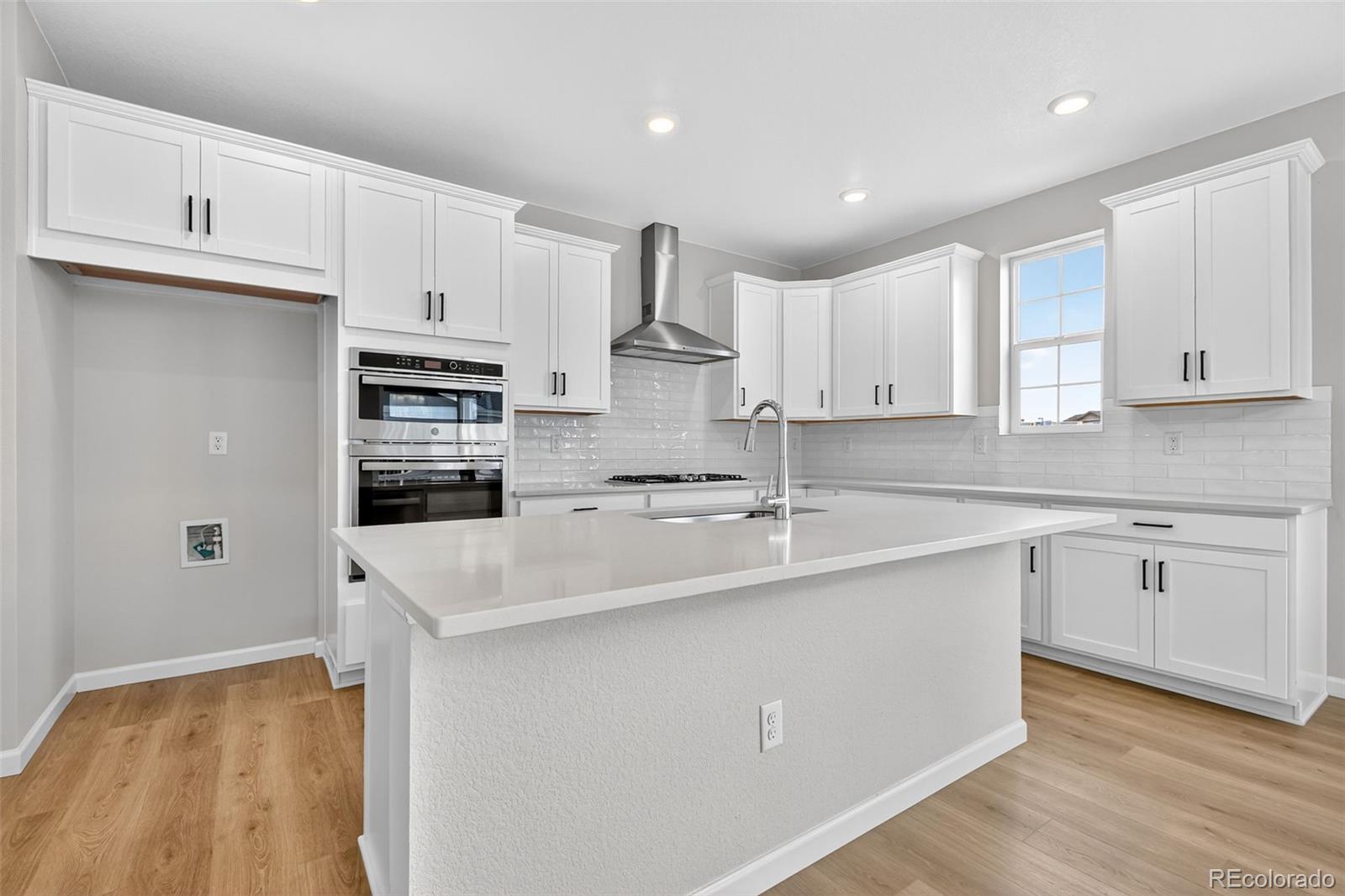 4334 Ridgewalk Point Castle Rock, CO 80108 - Photo 11 of 49