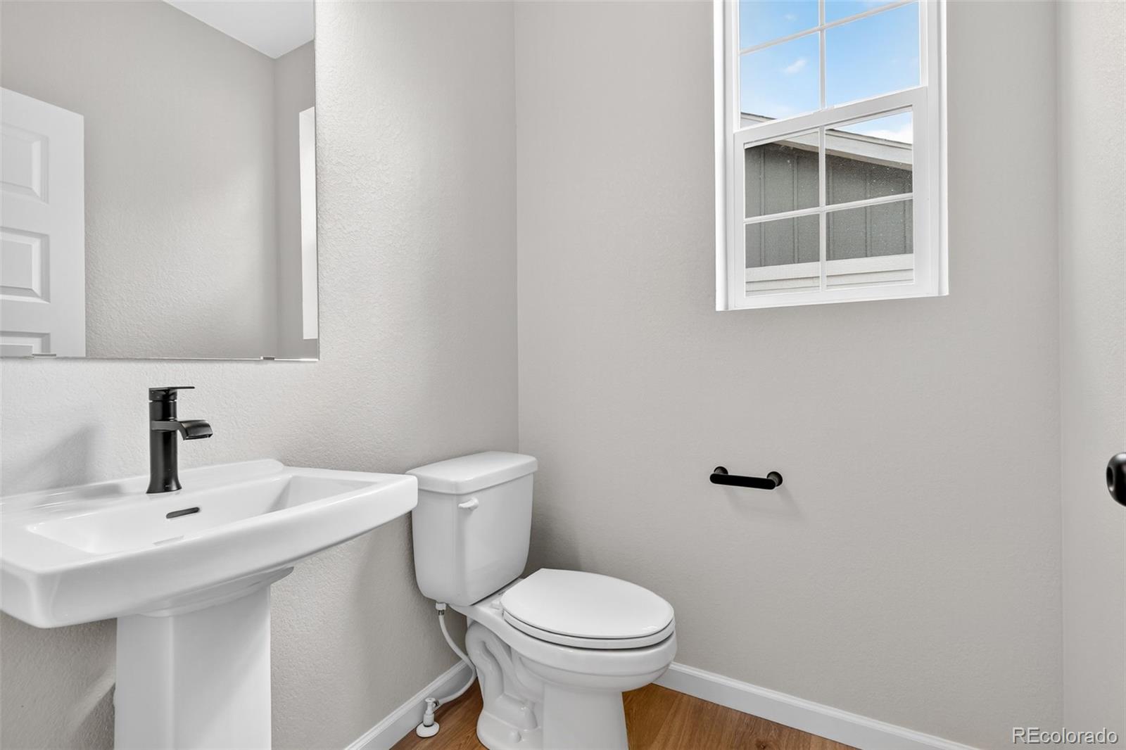 4334 Ridgewalk Point Castle Rock, CO 80108 - Photo 14 of 49