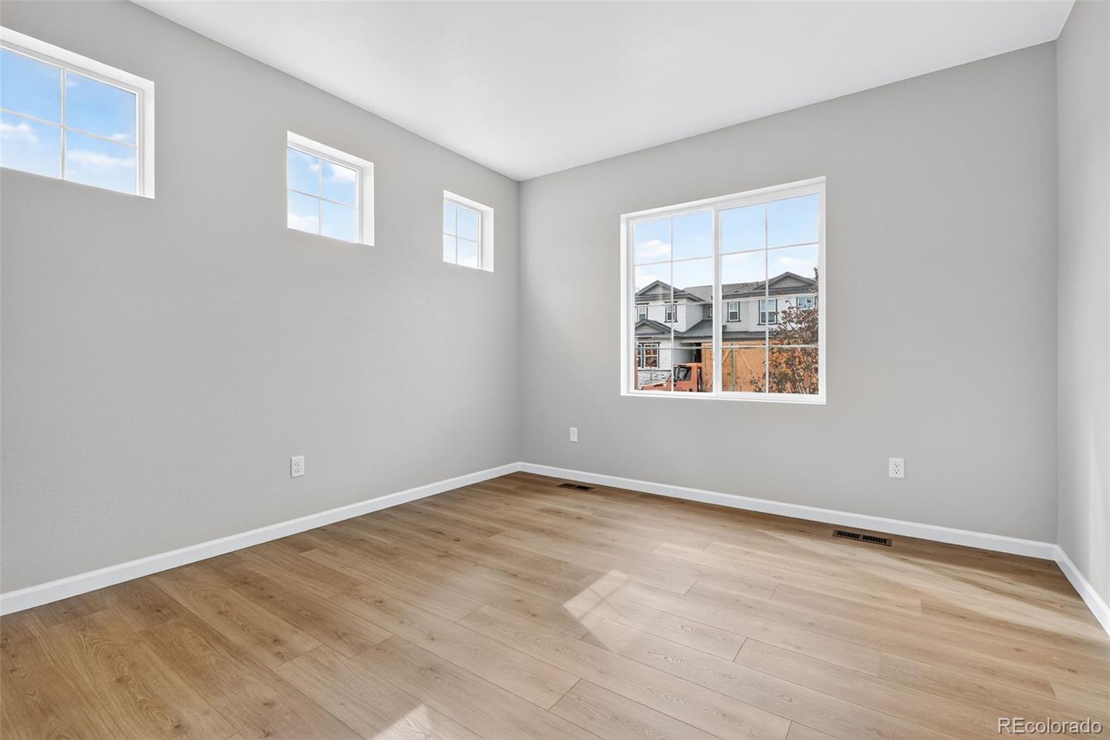 4334 Ridgewalk Point Castle Rock, CO 80108 - Photo 5 of 49