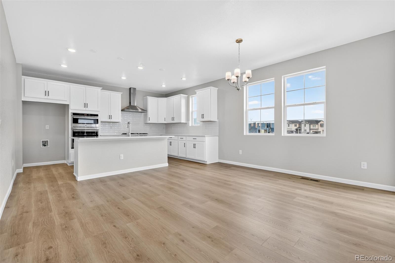 4334 Ridgewalk Point Castle Rock, CO 80108 - Photo 8 of 49