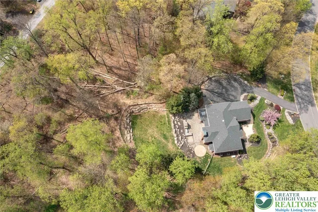 $1,049,000 | 5572 Northwood Drive, Center Valley, PA 18034