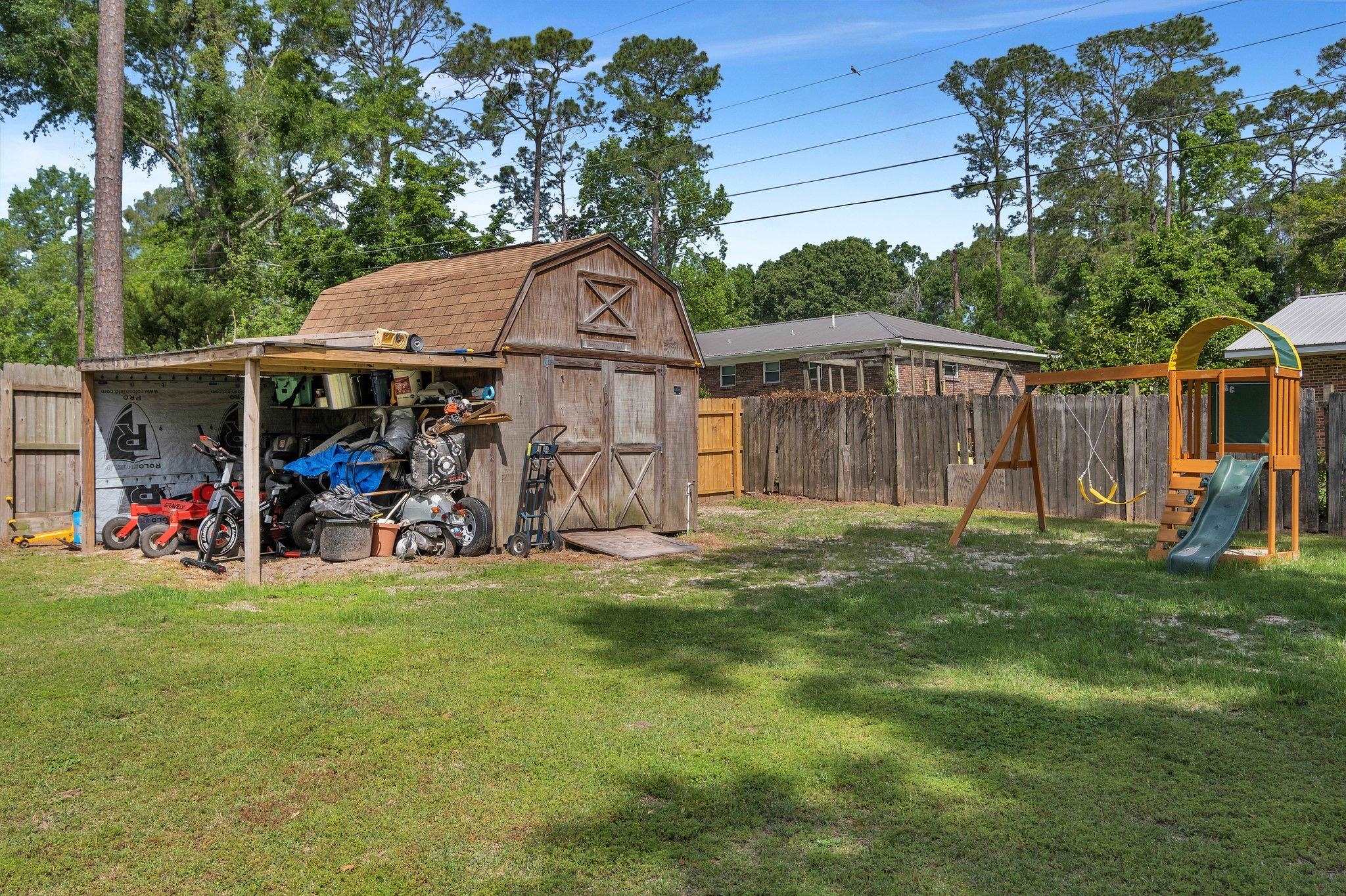 285 Northwest Whispering Pines Loop Madison, FL 32340 - Photo 4 of 34