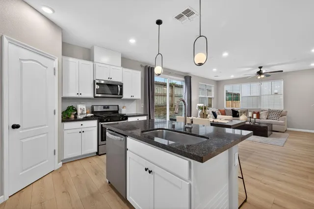 $675,000 | 3225 Sunny Gate Lane, Folsom, CA 95630