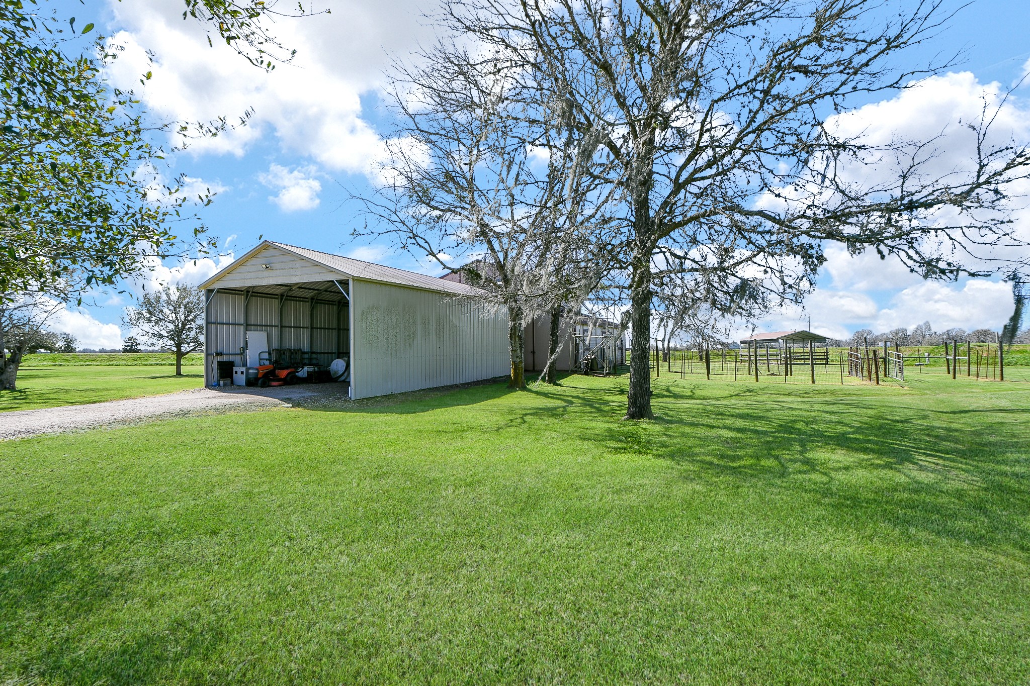 0 Chisolm Trail Wallis, TX 77485 - Photo 25 of 49 Barn and barn apartment