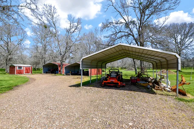 $1,999,500 | 0 Chisolm Trail, Wallis, TX 77485
