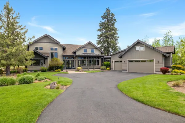 $2,295,000 | 61636 Hosmer Lake Drive, Bend, OR 97702