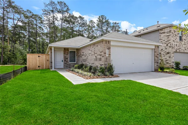 $1,750 | 915 Songbird Lane, Magnolia, TX 77354
