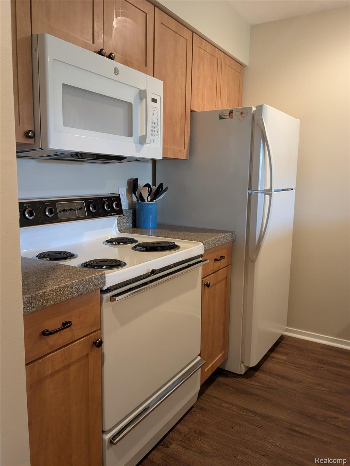 4749 South Pleasantview Road, Unit 37 Harbor Springs, MI 49740 - Photo 7 of 44 White Appliances Included