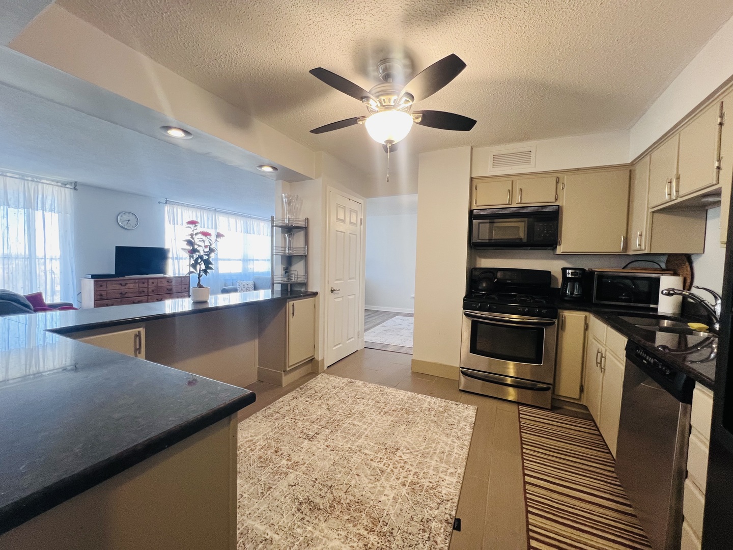 8809 Golf Road, Unit 7H Niles, IL 60714 - Photo 15 of 23 Gallery Image 15