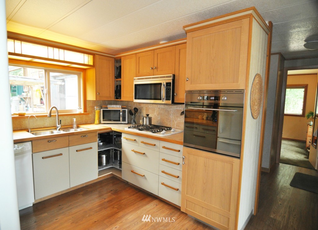 1318 Port Stanley Road Lopez Island, WA 98261 - Photo 15 of 17