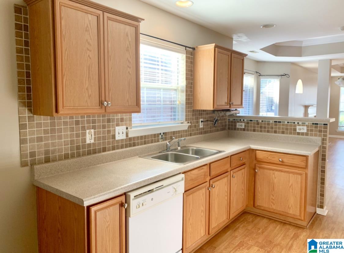545 Summit Circle Fultondale, AL 35068 - Photo 8 of 18